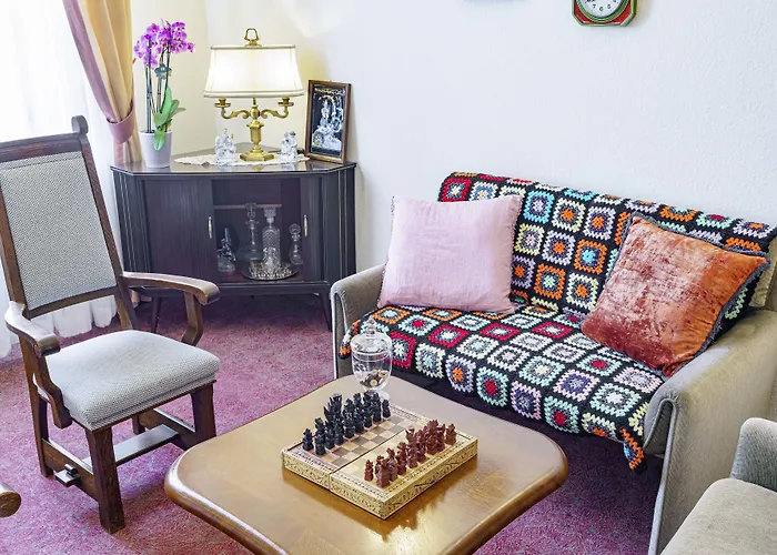 Tante ALMA's Lasthaus Am RingHotel Köln